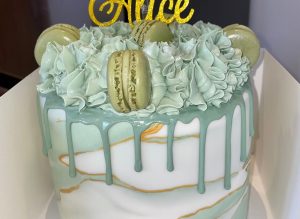 61a6de 008e62325c9145b3b3a6b76d24a92fe1mv2 - Anita's Wicked Cakes